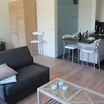 Azur أوستيند